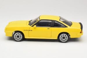 Opel Manta B GT/E Gelb Revell 1:18 08421 Metall — Bild 4 von 8