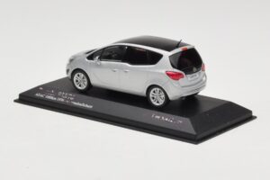 Opel Meriva B Silber Metallic Minichamps 1:43 400040000 Metall — Bild 3 von 4