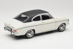 Opel Olympia A Coupe Weiß Schwarz Revell 1:18 8446 Metall — Bild 3 von 8