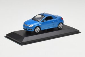 Opel Tigra Twin Top Blau Minichamps 1:43 919084 Metall — Bild 2 von 4