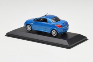 Opel Tigra Twin Top Blau Minichamps 1:43 919084 Metall — Bild 3 von 4