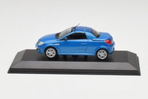 Opel Tigra Twin Top Blau Minichamps 1:43 919084 Metall
