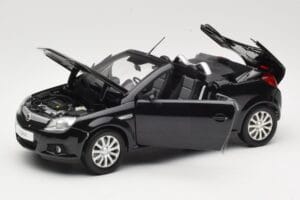 Opel Tigra TwinTop B Schwarz Norev 1:18 183600 Metall — Bild 2 von 8