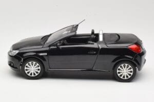 Opel Tigra TwinTop B Schwarz Norev 1:18 183600 Metall — Bild 4 von 8