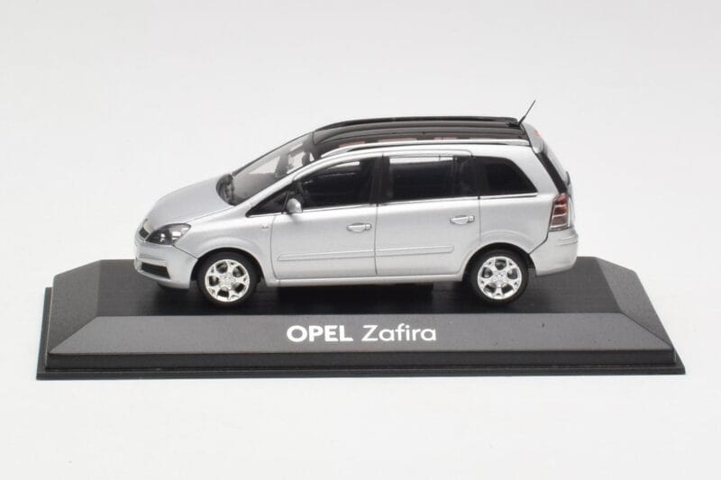 Opel Zafira B Silber Minichamps 1:43 1799109 Metall