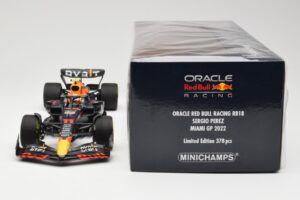 Oracle Red Bull Racing RB18 #11 S. Perez Miami GP 2022 Minichamps 1:18 110220511 Metall — Bild 6 von 6