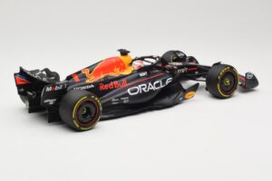 Oracle Red Bull Racing RB19 #1 M. Verstappen Winner Italian GP 2023 Minichamps 1:18 110231501 Metall — Bild 2 von 6