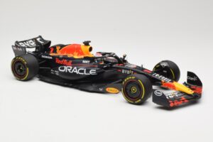 Oracle Red Bull Racing RB19 #1 M. Verstappen Winner Italian GP 2023 Minichamps 1:18 110231501 Metall — Bild 4 von 6
