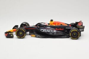 Red Bull Racing RB20 #1 M. Verstappen Winner China GP 2024 Minichamps 1:18 110240501 Metall — Bild 3 von 6