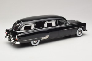 Packard Henney Schwarz BoS Models 1:18 BOS342 Metall — Bild 2 von 6