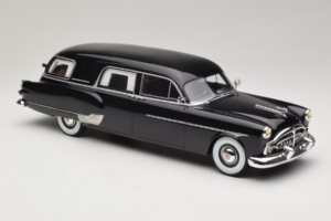Packard Henney Schwarz BoS Models 1:18 BOS342 Metall — Bild 4 von 6