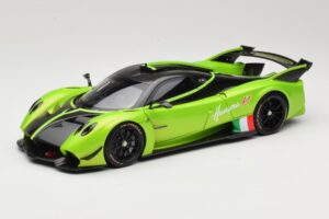 Pagani Huayra R Grün LCD 1:18 LCD18012-GR Metall