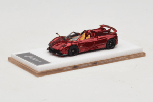 Pagani Huayra Roadster Tricolore Rot Henson & Heaven 1:64 PHRTR01 Metall — Bild 2 von 7