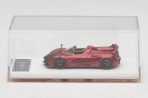 Pagani Huayra Roadster Tricolore Rot Henson & Heaven 1:64 PHRTR01 Metall — Bild 6 von 7