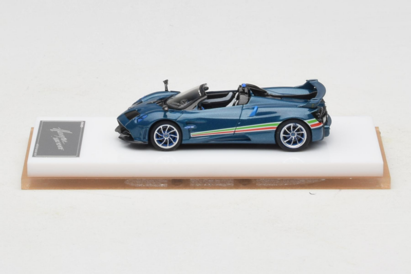 Pagani Huayra Tricolore Roadster Blau Henson & Heaven 1:64 PHTRB01 Resin