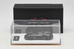 Pagani Huayra Tricolore Roadster Exposed Carbon Henson & Heaven 1:64 PHREC01 Metall — Bild 7 von 7
