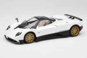 Pagani Zonda F Weiß Mondo Motors 1:18 157655 Metall