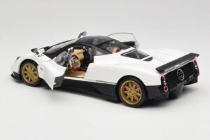 Pagani Zonda F Weiß Mondo Motors 1:18 157655 Metall — Bild 5 von 8