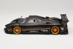 Pagani Zonda R Revolucion Carbon Fiber AUTOart 1:18 78261 Metall — Bild 4 von 8