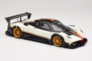 Pagani Zonda R Revolucion Weiß AUTOart 1:18 78262 Metall — Bild 6 von 8