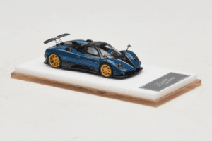 Pagani Zonda Tricolore Exposed Carbon Blau Henson & Heaven 1:64 PZTECB01 Metall — Bild 4 von 7