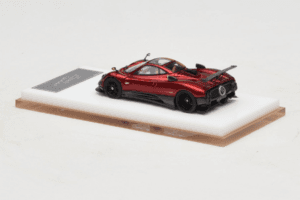 Pagani Zonda Tricolore Rot Henson & Heaven 1:64 PZTR01 Metall — Bild 5 von 7