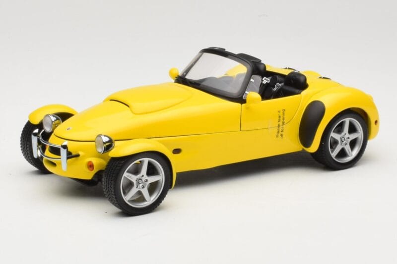 Panoz AIV Roadster Gelb AUTOart 1:18 78213 Metall