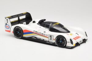 Peugeot 905 Evo 1B Group C #1 Peugeot Talbot Sport D. Warwick / Y. Dalmas / M. Blundell 24 Hours of Le Mans Winner 1992 Norev — Bild 4 von 6