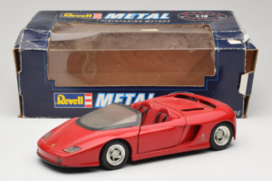 Pininfarina Mythos Rot Revell 1:18 8806 Metall — Bild 8 von 8