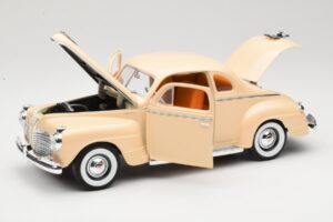 Plymouth Coupe Beige Road Signature 1:18 92398 Metall — Bild 2 von 8