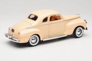 Plymouth Coupe Beige Road Signature 1:18 92398 Metall — Bild 3 von 8
