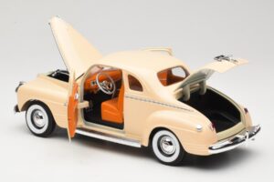 Plymouth Coupe Beige Road Signature 1:18 92398 Metall — Bild 5 von 8