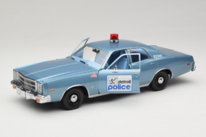 Plymouth Fury Beverly Hills PD Blau GreenLight 1:18 19069 Metall — Bild 2 von 8