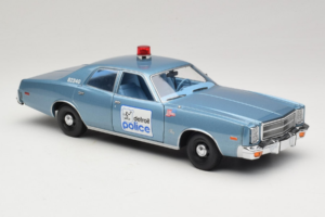 Plymouth Fury Beverly Hills PD Blau GreenLight 1:18 19069 Metall — Bild 6 von 8