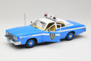 Plymouth Fury Police Pursuit New York Police Department GreenLight 1:18 19043 Metall — Bild 2 von 8