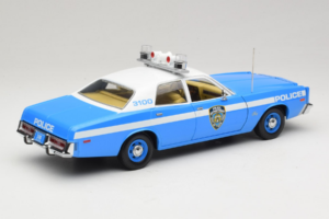 Plymouth Fury Police Pursuit New York Police Department GreenLight 1:18 19043 Metall — Bild 3 von 8