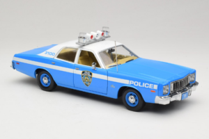 Plymouth Fury Police Pursuit New York Police Department GreenLight 1:18 19043 Metall — Bild 6 von 8