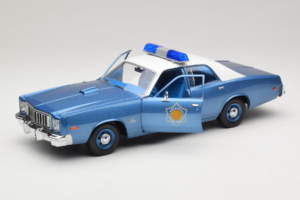 Plymouth Fury Police Pursuit Smokey and the Bandit GreenLight 1:18 19044 Metall — Bild 2 von 8