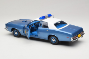 Plymouth Fury Police Pursuit Smokey and the Bandit GreenLight 1:18 19044 Metall — Bild 5 von 8
