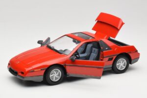 Pontiac Fiero GT Rot Road Signature 1:18 92588 Metall — Bild 2 von 8