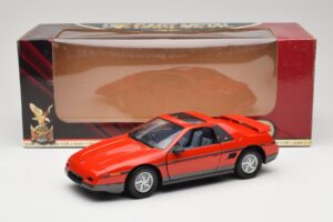 Pontiac Fiero GT Rot Road Signature 1:18 92588 Metall — Bild 8 von 8