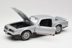 Pontiac Firebird Formula Silber ERTL 1:18 33514 Metall — Bild 2 von 8