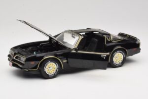 Pontiac Firebird Trans Am SE Smokey and the Bandit Joyride 1:18 33121 Metall — Bild 2 von 8