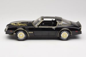 Pontiac Firebird Trans Am SE Smokey and the Bandit Joyride 1:18 33121 Metall — Bild 4 von 8