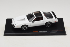 Pontiac Firebird Weiß IXO 1:43 CLC582N Metall