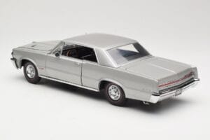 Pontiac GTO Silber Sun Star 1:18 1821 Metall — Bild 7 von 8