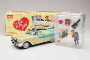 Pontiac Star Chief I Love Lucy Nautilus Blue Weiß Sun Star 1:18 5057 Metall — Bild 7 von 7