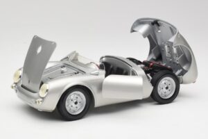 Porsche 550 A Spyder Silber Maisto 1:18 50314 Metall — Bild 2 von 8