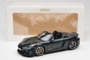 Porsche 718 Spyder RS Weissach Pack Forest Green Norev 1:18 187272 Metall — Bild 8 von 8