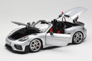 Porsche 718 Spyder RS Weissach Pack GT-Silver Metallic Norev 1:18 187270 Metall — Bild 2 von 8